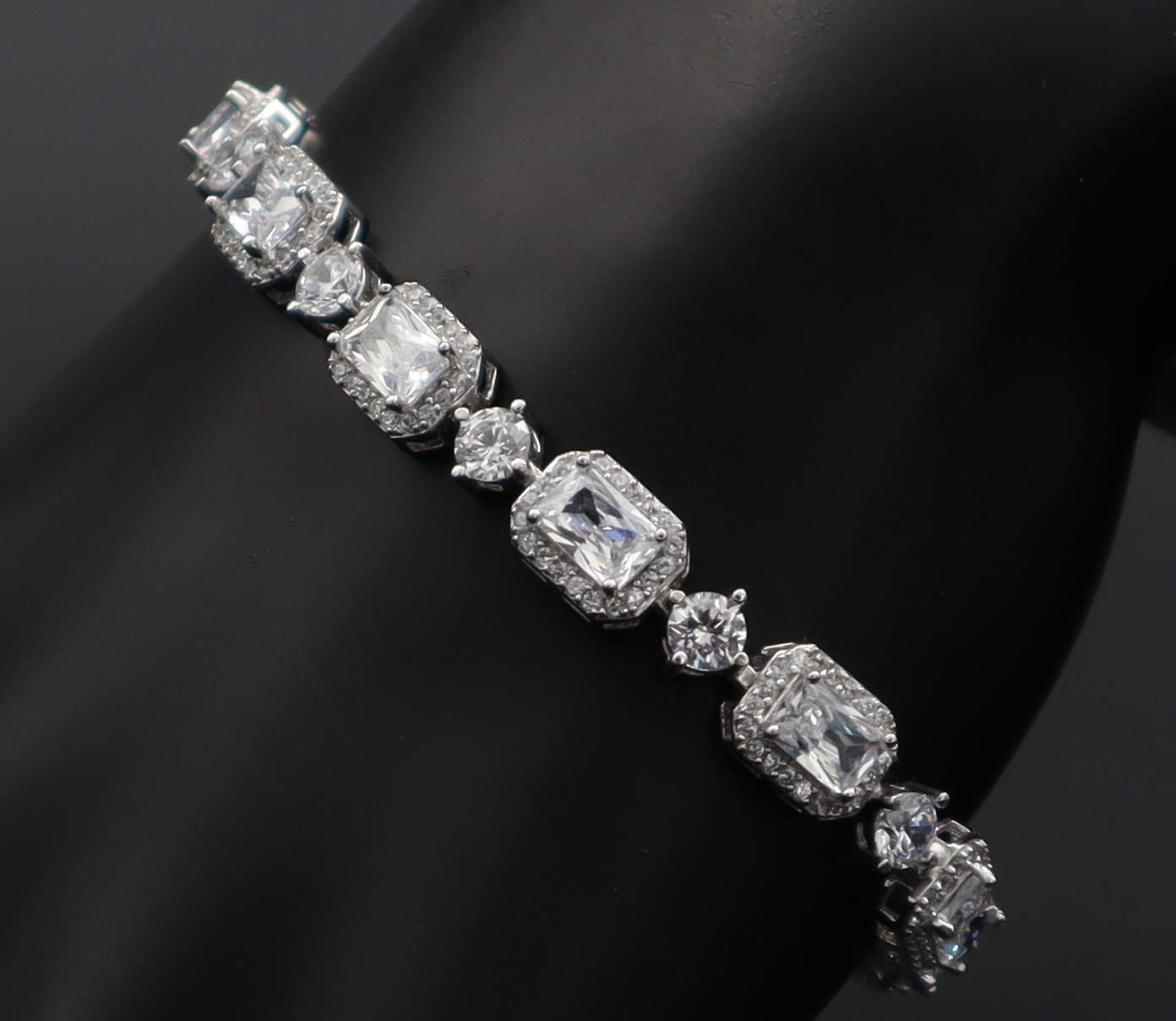 دستبند نقره زنانه - طرح الماس | کد WB-7