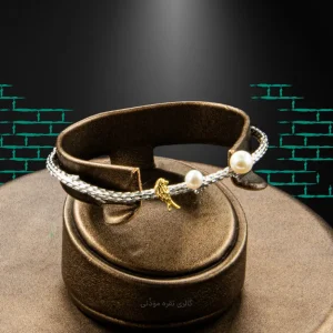 دستبند مروارید نقره پرورشی با آبکاری طلا کد WB-60 نمای روبرو