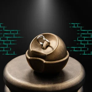 انگشتر نقره مینیمال با طراحی خاص