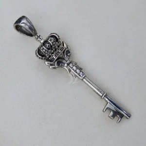 پلاک نقره مردانه طرح تاج و کلید کد MSP01