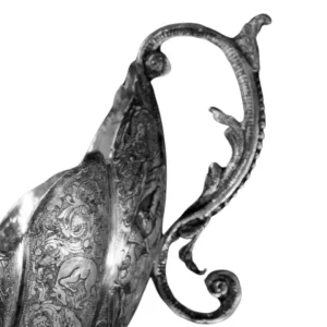 نمای نزدیک دسته کشکول نقره