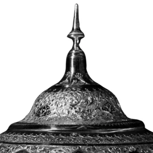 ظرف شکلات‌خوری نقره‌ای دست‌ساز با طراحی اصیل و درخشان اصفهان