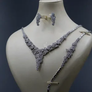 سرویس نگین دار زنانه نقره - طرح گل