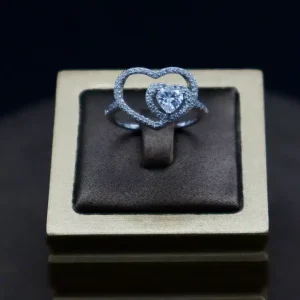 انگشتر نگین دار نقره زنانه - حلقه سولیتر طرح قلب