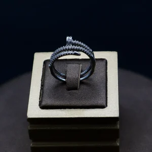 حلقه اسپرت نقره - طرح میخ