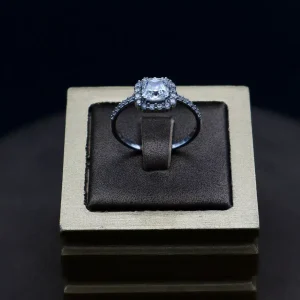 حلقه نگین دار نقره زنانه - سولیتر