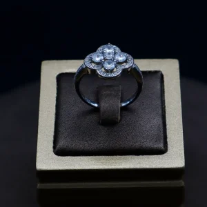 انگشتر نگین دار نقره زنانه - سولیتر