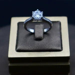 انگشتر نگین دار نقره زنانه - سولیتر