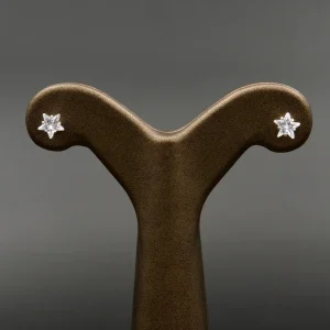 گوشواره نگین دار نقره زنانه - طرح ستاره