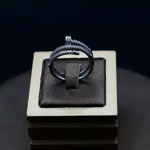 حلقه اسپرت نقره - طرح میخ