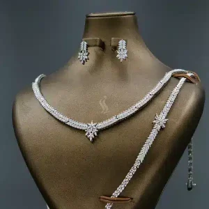 سرویس نگین دار نقره زنانه - طرح گلبرگ