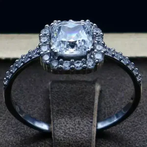 حلقه نگین دار نقره زنانه - سولیتر