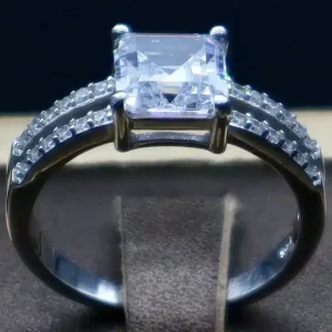 انگشتر نگین دار نقره زنانه - حلقه سولیتر