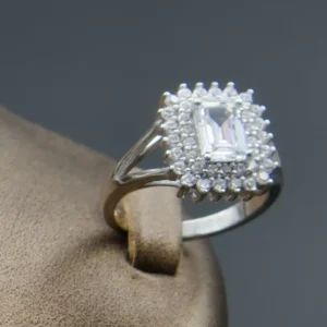 نیم ست نگین دار نقره زنانه - طرح مربع