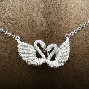 گردنبند نگین دار نقره زنانه - طرح قو سواروفسکی