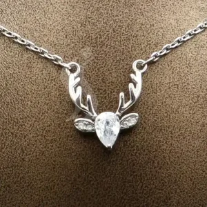 گردنبند نگین دار نقره زنانه - طرح گوزن