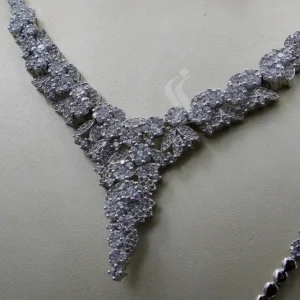 سرویس نگین دار زنانه نقره - طرح گل