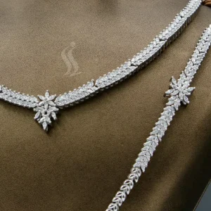 سرویس نگین دار نقره زنانه - طرح گلبرگ