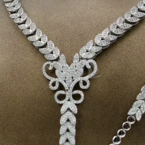 سرویس نگین دار نقره زنانه - طرح گلبرگ