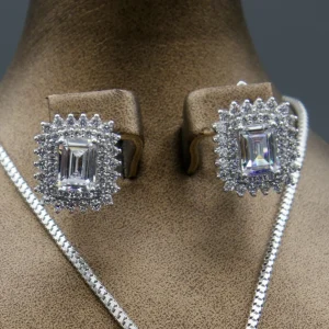 نیم ست نگین دار نقره زنانه - طرح مربع