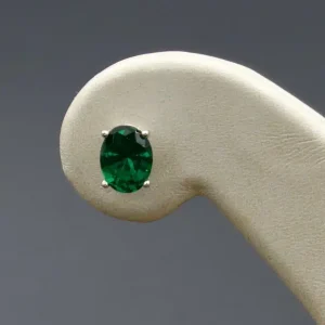 گوشواره نگین دار نقره زنانه - میخی - طرح زمرد