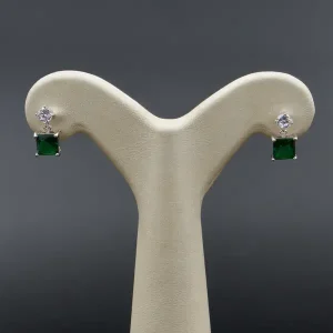 گوشواره نگین دار نقره زنانه - میخی - تک نگین طرح زمرد