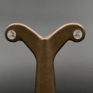 گوشواره نگین دار نقره زنانه - میخی - طرح سکه ای - گوزن