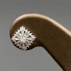 گوشواره نگین دار نقره زنانه - میخی - طرح مربعی