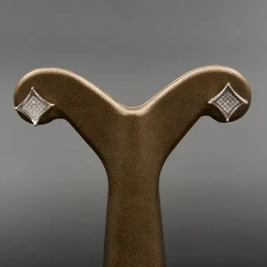 گوشواره نگین دار نقره زنانه - میخی - طرح مربعی مقعر