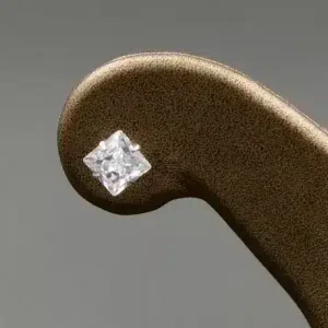 گوشواره نگین دار نقره زنانه - میخی - طرح پرنسس