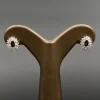 گوشواره نگین دار نقره زنانه - میخی - طرح گل بیضی